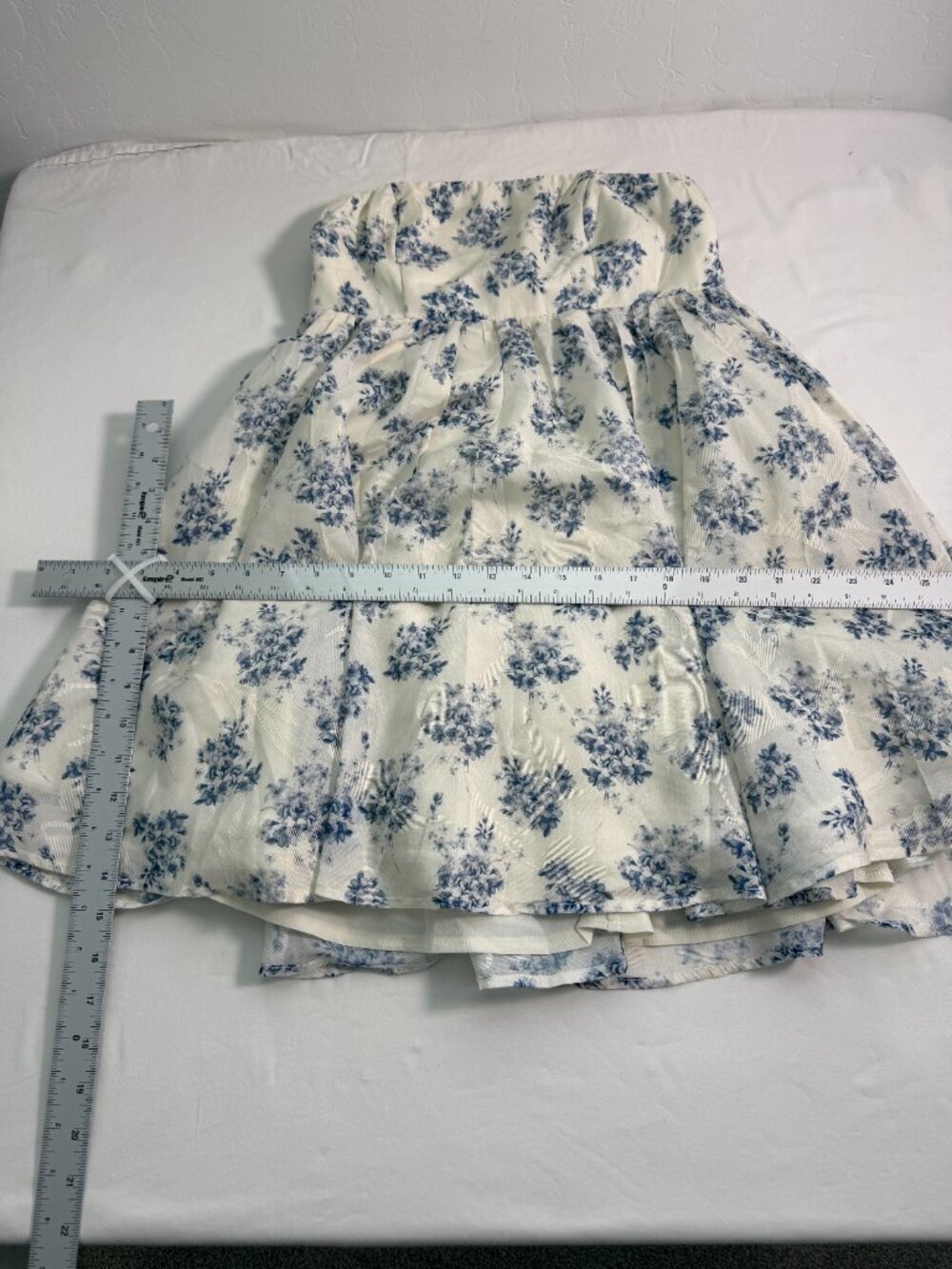 Selfie Leslie Strapless Babydoll Mini Dress Blue Floral XS NWT Cottagecore - Picture 3 of 13